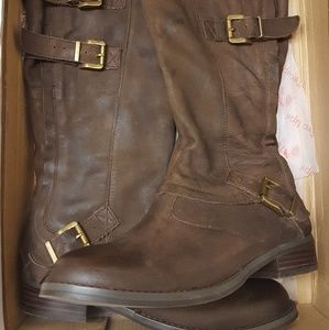 Brown women's boots